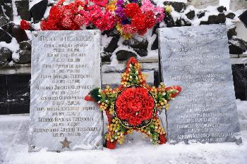 Цветы на граните - 2026