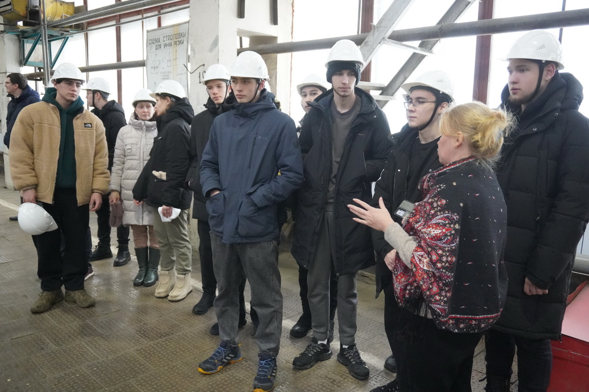 В АО «Златмаш» прошли экскурсии для студентов индустриального колледжа имени П.. П. Аносова